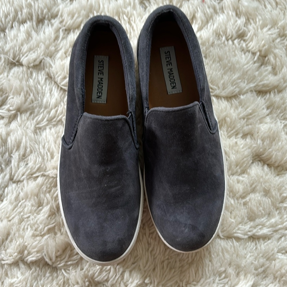 Steve Madden slides